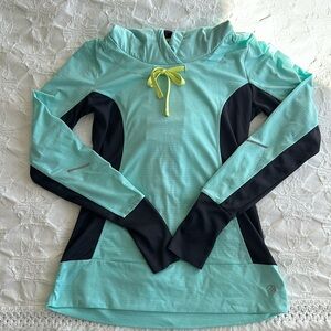 NWOT Long sleeve running top with hood